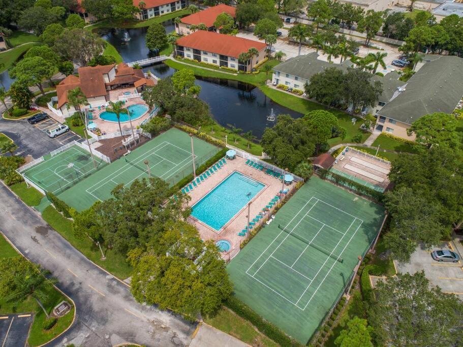 Апартаменты Minutes To Anna Maria Island Брадентон Экстерьер фото