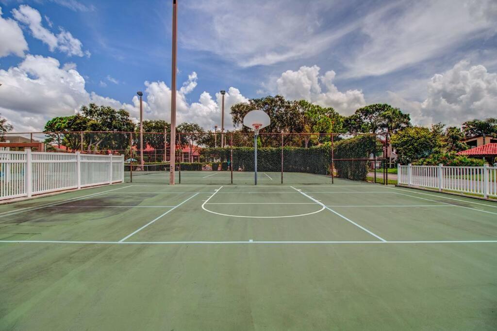 Апартаменты Minutes To Anna Maria Island Брадентон Экстерьер фото